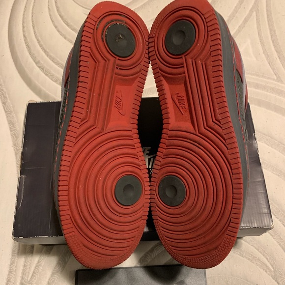 Nike’s Men’s size 9.5 AF1 Malone’s - Picture 6 of 6